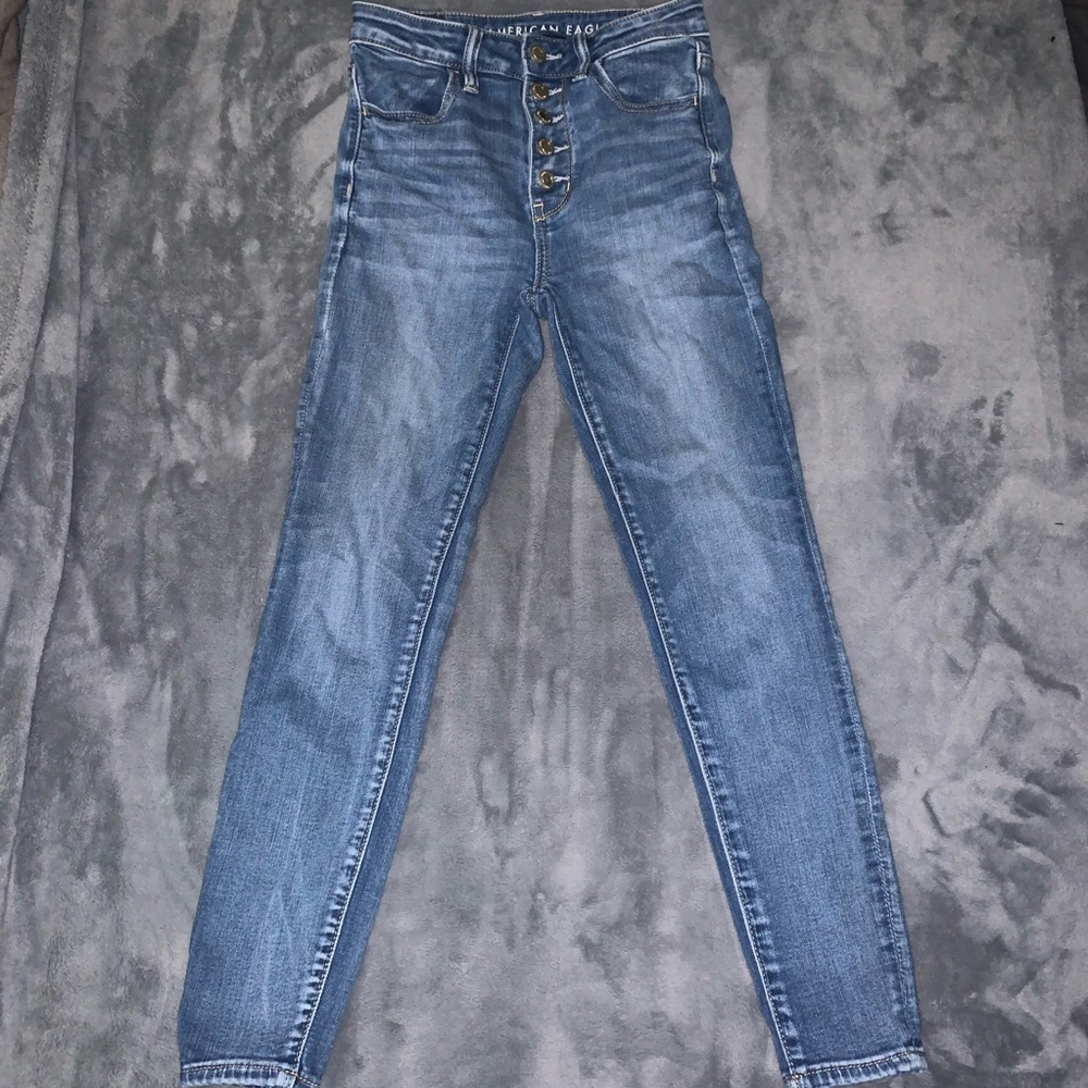 ✨American Eagle High Waist Jeans✨